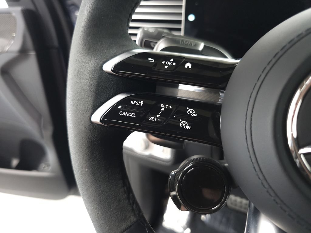 Used 2025 Mercedes-Benz GLE 53 AMG 4MATIC w/ AMG Night Package image 11