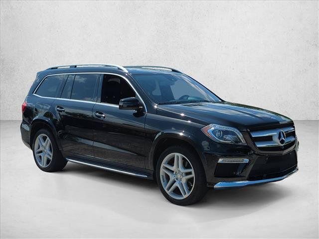 Used 2016 Mercedes-Benz GL 550 4MATIC image 3