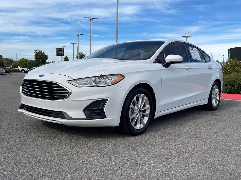Used 2019 Ford Fusion SE FWD image 3