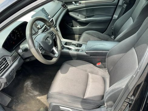 Used 2018 Honda Accord LX image 10