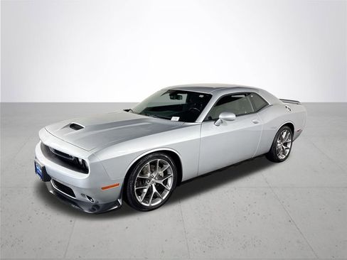 Used 2022 Dodge Challenger GT image 2