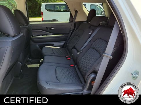 Used 2022 Nissan Pathfinder SV AWD/4WD image 15