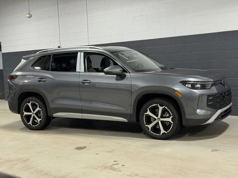 New 2026 Volkswagen Tiguan SE image 5