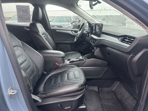 Used 2023 Ford Escape Platinum w/ Premium Technology Package image 10