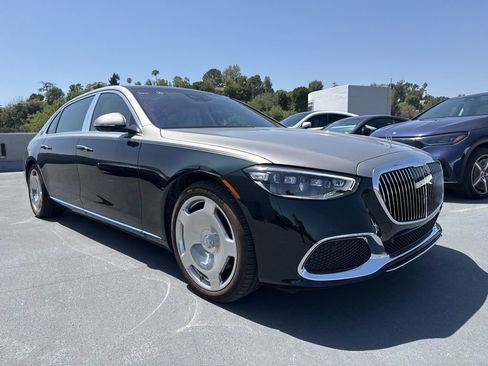 Used 2024 Mercedes-Benz Maybach S 580 4MATIC image 3