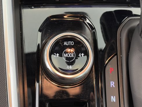 Used 2025 Chevrolet Colorado Trail Boss AWD/4WD image 26