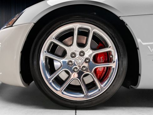 Used 2005 Dodge Viper SRT-10 RWD image 26