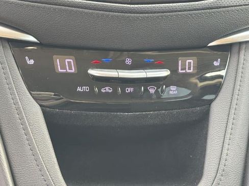 Used 2017 Cadillac XT5 Luxury w/ Driver Awareness Package FWD image 32