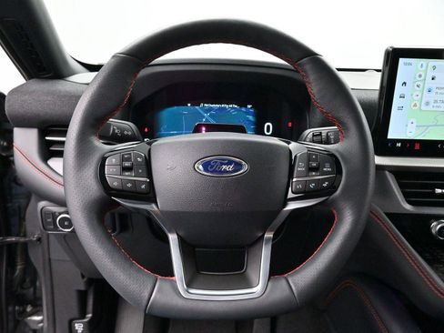 Used 2025 Ford Explorer ST-Line w/ Premium Package image 15