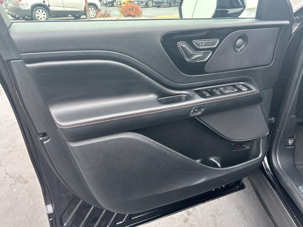 Certified 2020 Lincoln Aviator Reserve AWD/4WD image 14