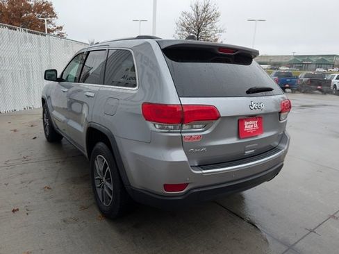 Used 2018 Jeep Grand Cherokee Limited image 23