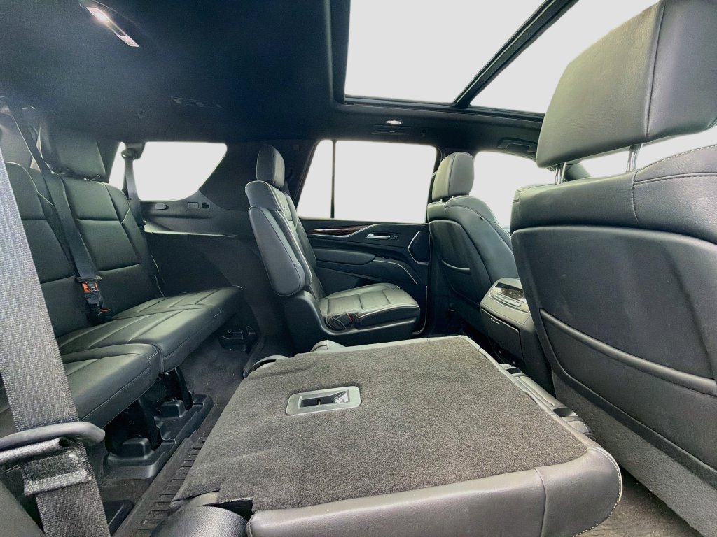Used 2023 Cadillac Escalade Premium Luxury w/ Performance Package AWD/4WD image 27