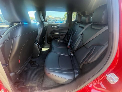 Used 2025 Jeep Compass Trailhawk AWD/4WD image 24