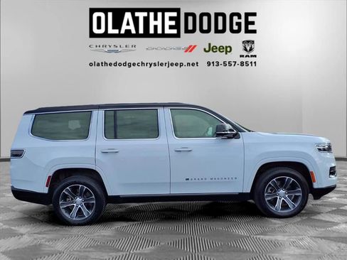 Used 2023 Jeep Grand Wagoneer 4WD image 32