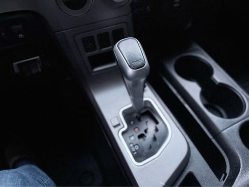 Used 2012 Toyota Tundra 4x4 CrewMax image 29