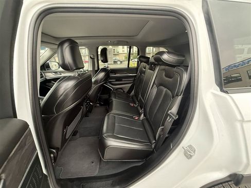 Used 2022 Jeep Grand Cherokee Limited 4xe AWD/4WD image 24