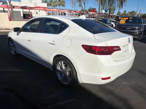 Used 2014 Acura ILX 2.0L w/Premium 4dr Sedan Packa image 8