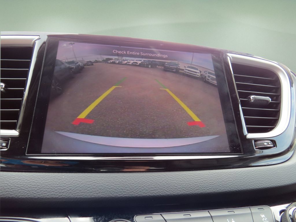 Used 2024 Chrysler Pacifica Touring-L FWD image 25
