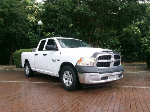 Used 2018 RAM 1500 Tradesman w/ Popular Equipment Group RWD image 3
