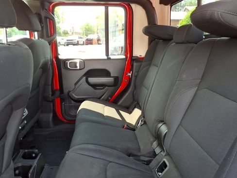 Used 2022 Jeep Gladiator Sport AWD/4WD image 13