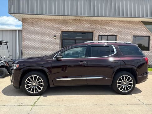Used 2020 GMC Acadia Denali w/ Technology Package AWD/4WD image 3