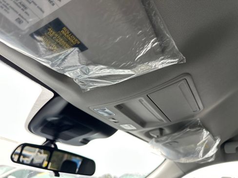 New 2025 Ford Maverick Lariat w/ Black Appearance Package image 31