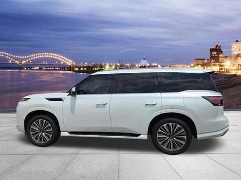 Used 2025 INFINITI QX80 Sensory AWD/4WD image 3