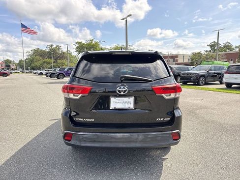 Used 2017 Toyota Highlander XLE AWD/4WD image 4