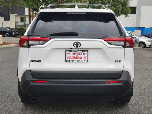 Certified 2022 Toyota RAV4 XLE image 6