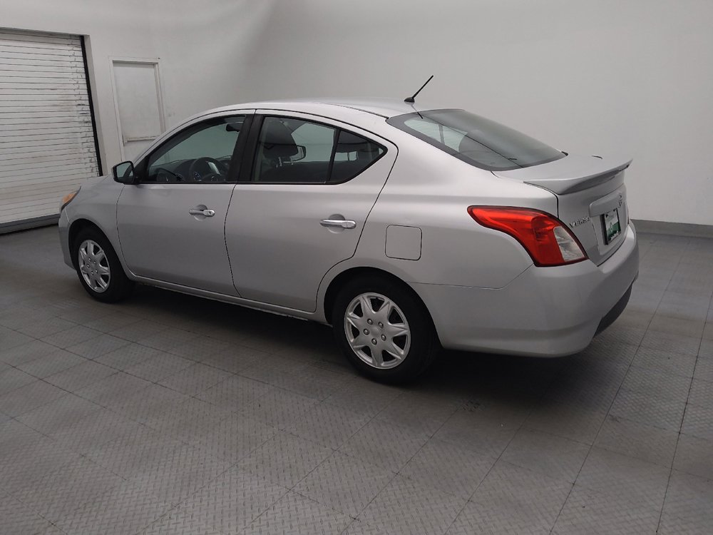 Used 2018 Nissan Versa SV FWD image 3