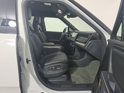 Used 2024 Rivian R1T Adventure AWD/4WD image 23