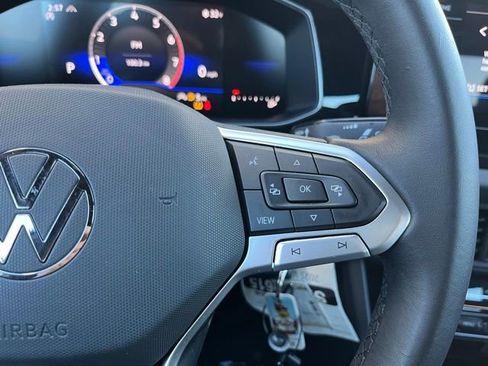 Used 2025 Volkswagen Jetta Sport image 17