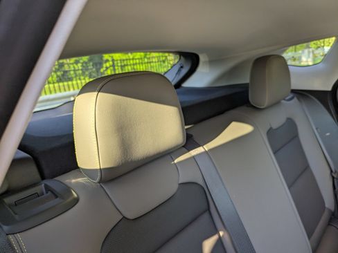Used 2026 Chevrolet Trax ACTIV w/ Sunroof Package FWD image 37