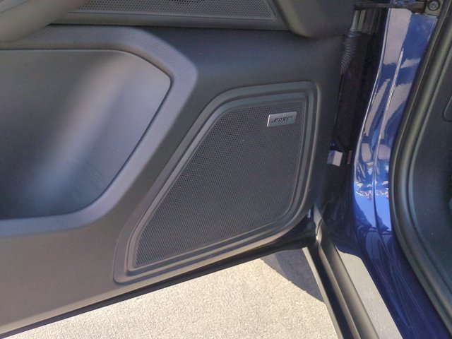 Used 2024 Porsche Macan AWD/4WD image 16