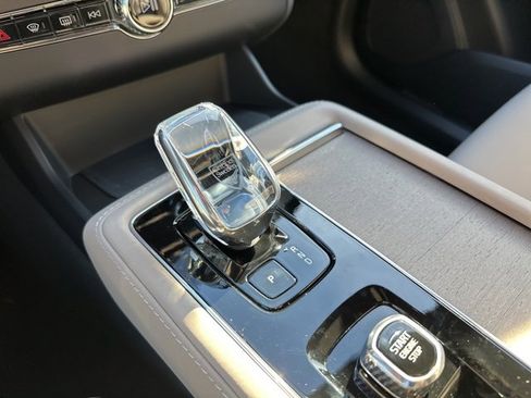 New 2026 Volvo XC90 B6 Plus w/ Protection Package Premier image 14