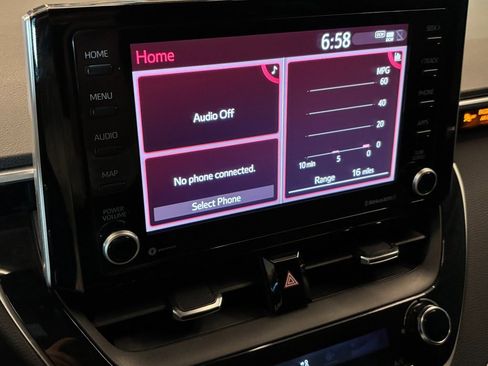 Used 2022 Toyota Corolla SE image 11