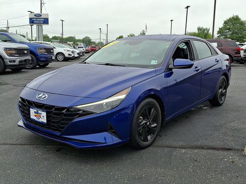 Used 2021 Hyundai Elantra SEL FWD image 3