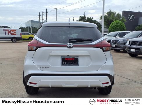 Used 2024 Nissan Kicks S FWD image 6