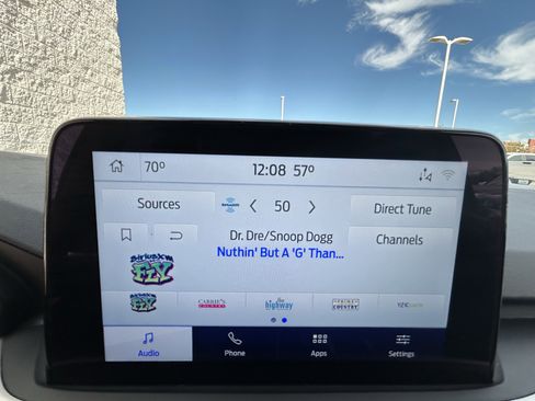 Used 2020 Ford Escape SE image 23