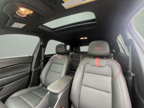 Used 2024 Chevrolet Trax RS w/ Sunroof Package image 36