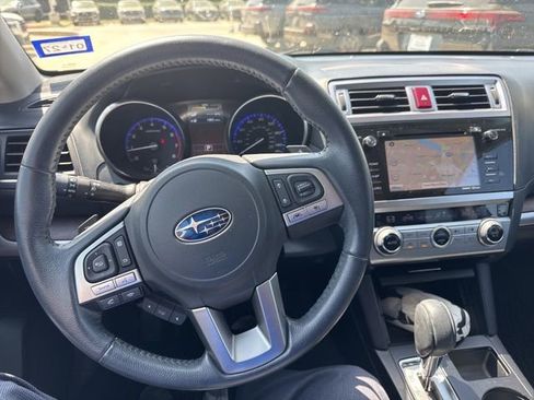 Used 2017 Subaru Outback 2.5i Limited image 8