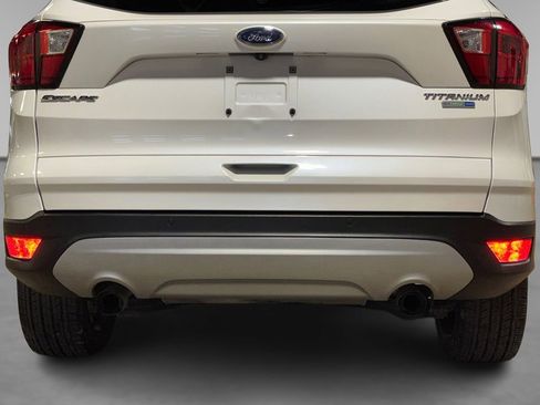 Used 2019 Ford Escape Titanium image 15