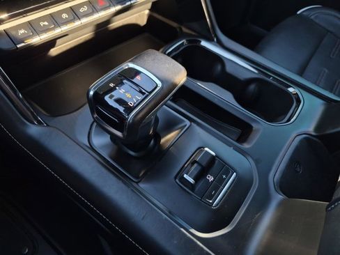 Used 2022 GMC Sierra 1500 AT4X image 31