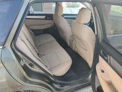 Used 2017 Subaru Outback 2.5i Premium image 14