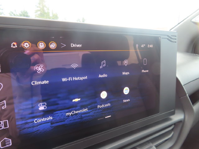 Certified 2025 Chevrolet Silverado EV W/T AWD/4WD image 25
