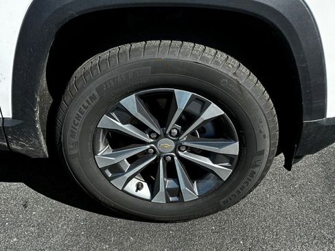 Used 2026 Chevrolet Equinox LT w/ Convenience Package II AWD/4WD image 11
