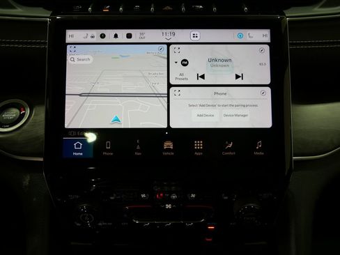 Used 2022 Jeep Grand Cherokee L Limited w/ Luxury Tech Group II image 21