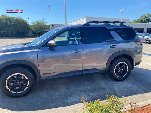 Used 2023 Nissan Pathfinder Rock Creek AWD/4WD image 4