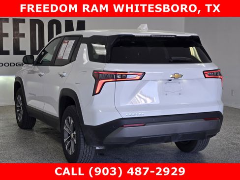 Used 2026 Chevrolet Equinox LT FWD image 4