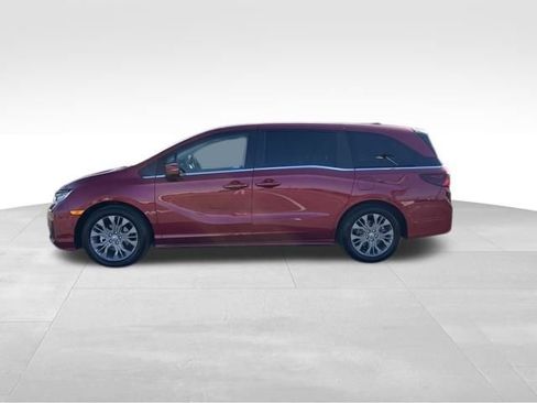 Certified 2025 Honda Odyssey Touring image 2
